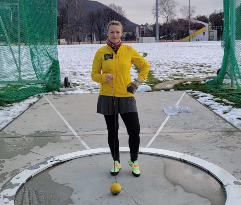 Prvý hod Martiny Hrašnovej po tretej operácii kolena.