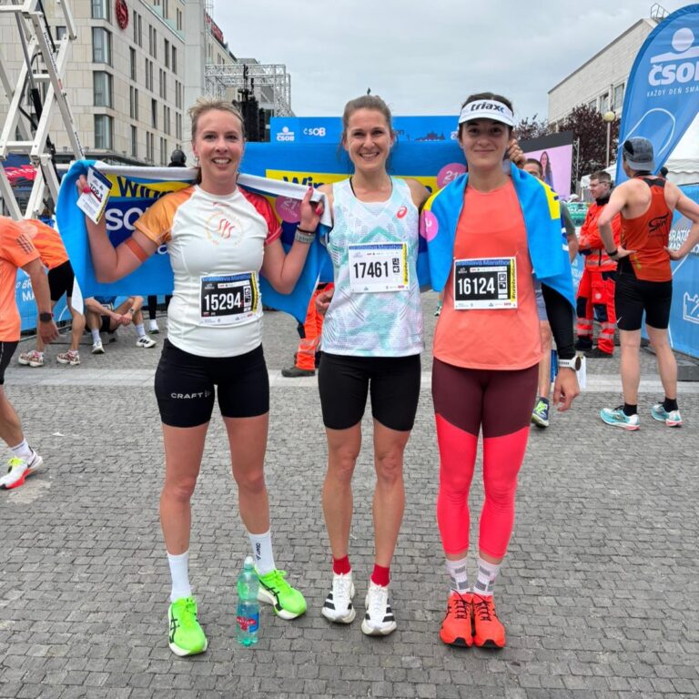 Jasnou víťazkou polmaratónu žien sa spôsobom štart – cieľ stala Žofia Naňová výkonom 1:17:05 h pred triatlonistkou Romanou Gajdošovou (1:19:36) a Silvou Valovou (1:20:02).